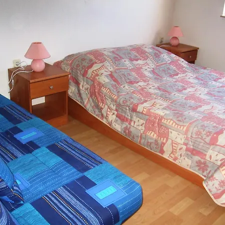 Rogoznica 15764c * Rogoznica (Sibenik-Knin)